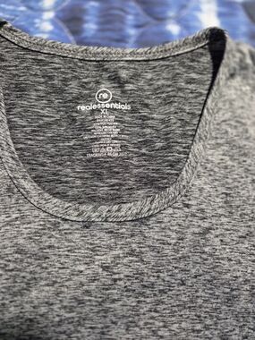 Essentials Men's Short-Sleeve Heather Gray Performance Tee